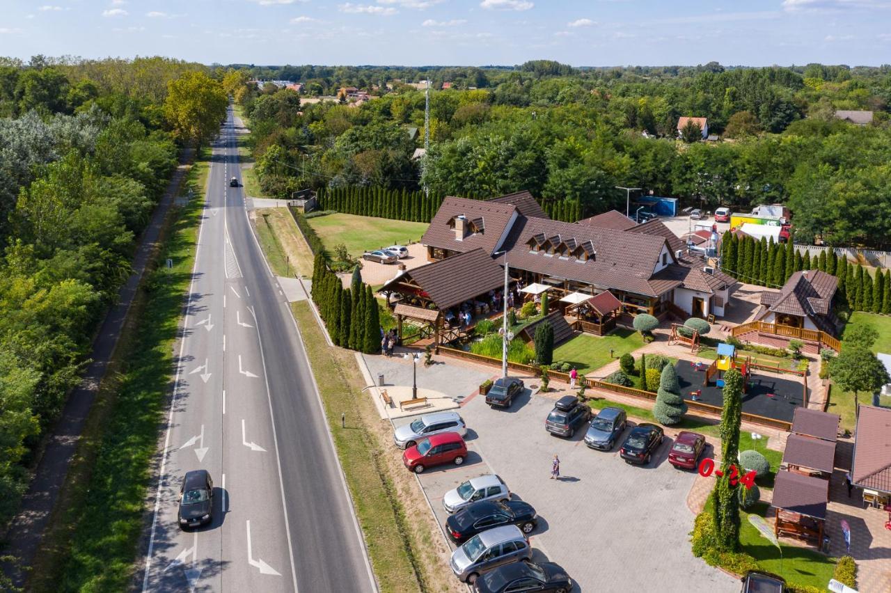 Csalánosi Vendégház Kecskemét Esterno foto