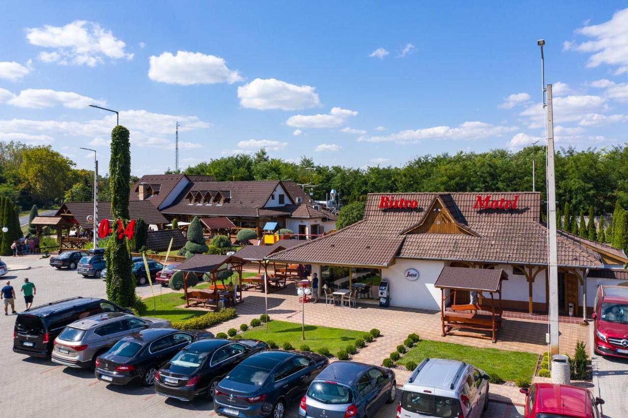 Csalánosi Vendégház Kecskemét Esterno foto