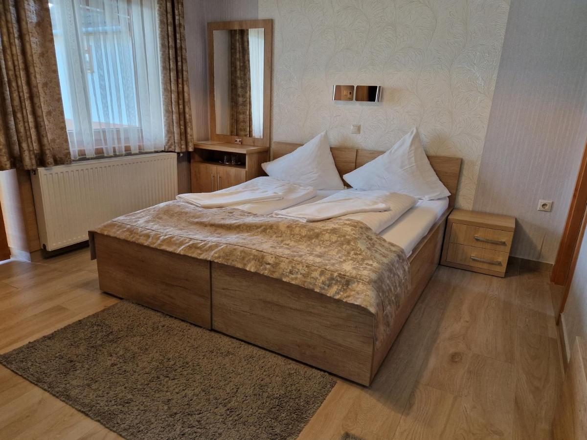 Csalánosi Vendégház Kecskemét Esterno foto