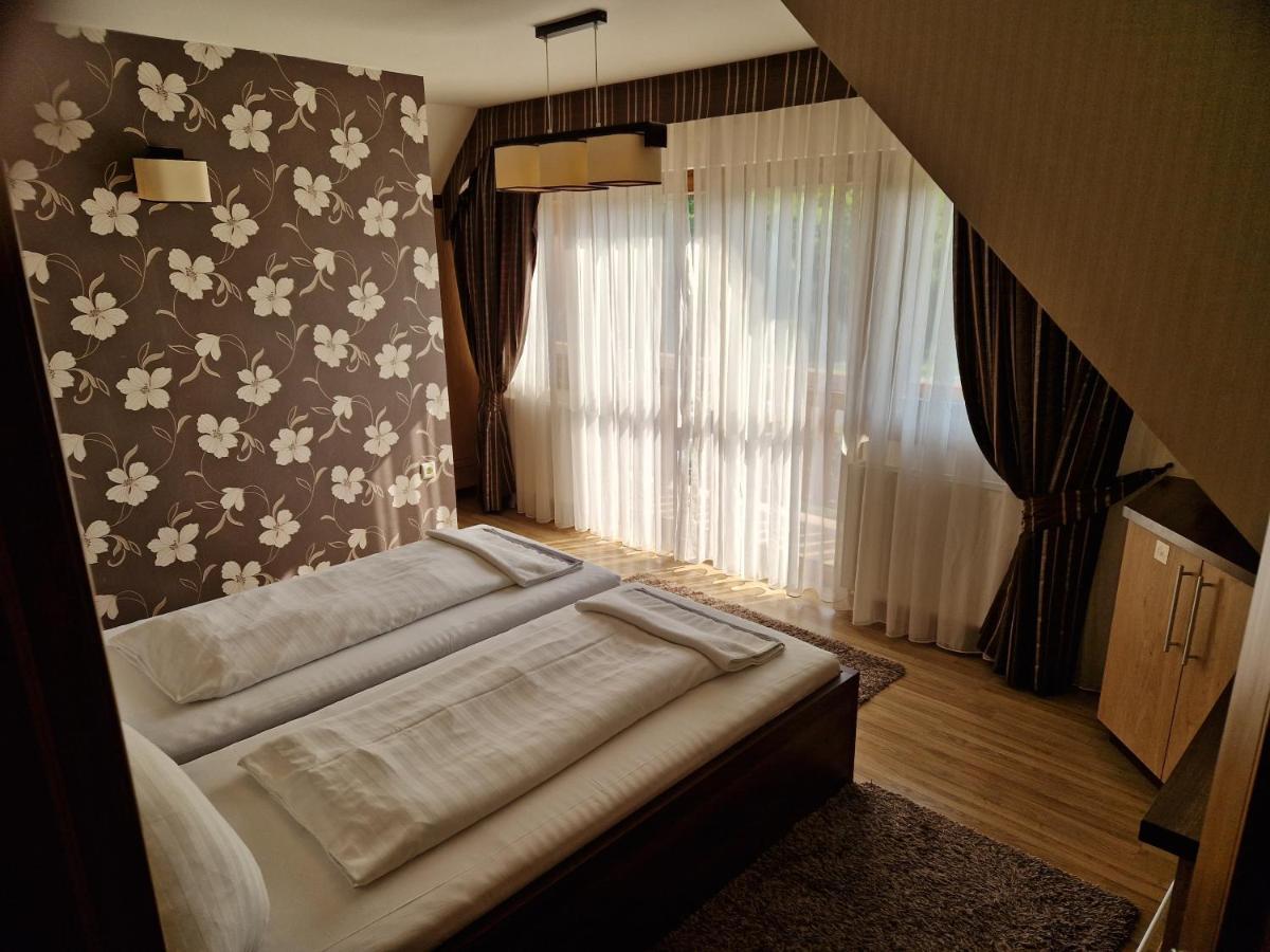 Csalánosi Vendégház Kecskemét Esterno foto
