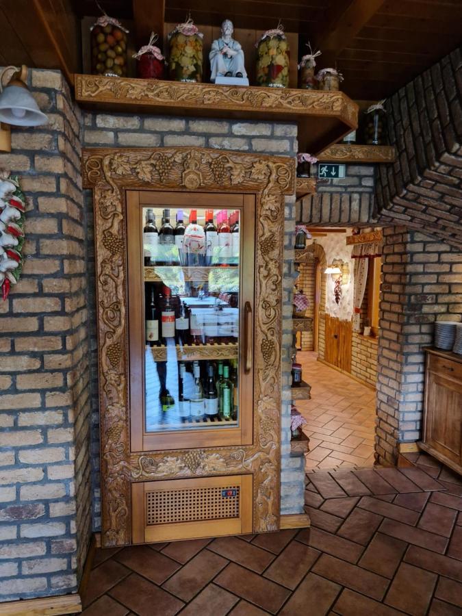 Csalánosi Vendégház Kecskemét Esterno foto